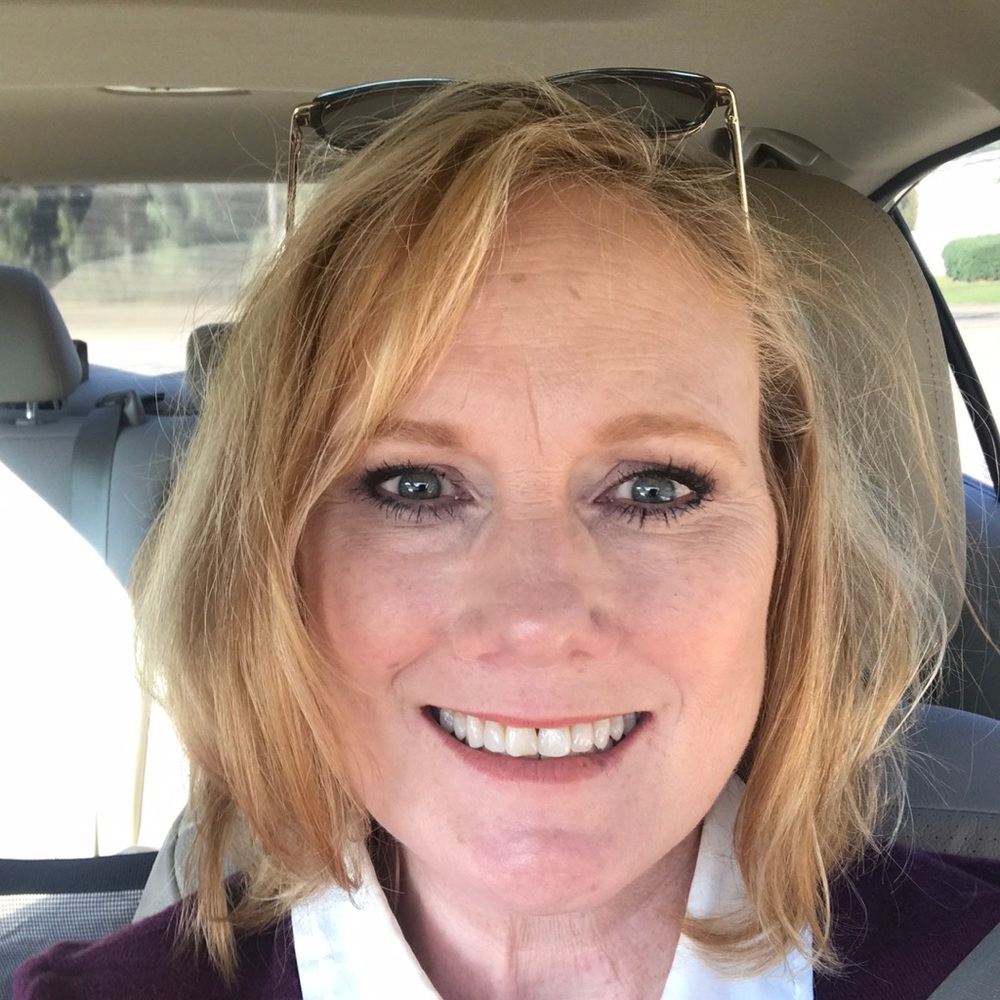 Meet your Posher, Dee dee